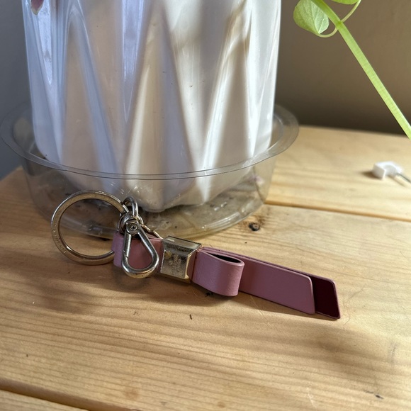 Kate Spade Keychain - Picture 4 of 5